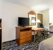 Quality Inn Huron hotel detail image 4