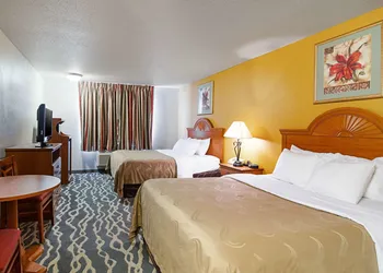 Quality Inn Huron hotel thumbnail 6