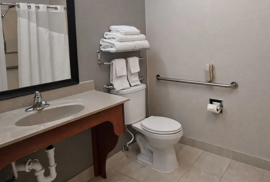 Holiday Inn Express & Suites Winner by IHG hotel detail image 6