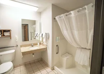 Quality Inn & Suites Watertown near Prairie Lakes Ice Arena hotel thumbnail 6