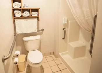 Quality Inn & Suites Watertown near Prairie Lakes Ice Arena hotel thumbnail 7
