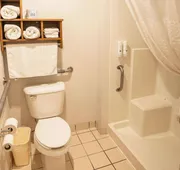 Quality Inn & Suites Watertown near Prairie Lakes Ice Arena hotel detail image 7