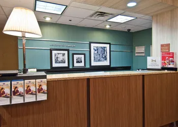 Hampton Inn Canton hotel thumbnail 3
