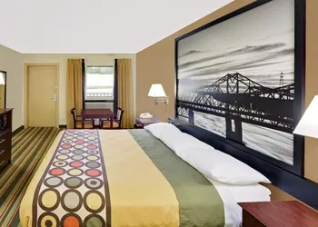 Super 8 by Wyndham Laurel hotel thumbnail 8