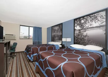 Super 8 by Wyndham Willmar hotel thumbnail 2