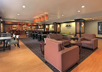 Hampton Inn Defiance hotel thumbnail 2