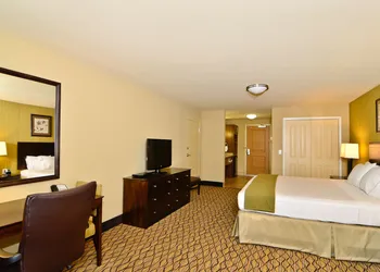 Holiday Inn Express and Suites Williston by IHG hotel thumbnail 6