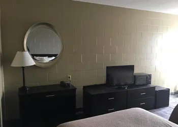 Sunlac Inn hotel thumbnail 6