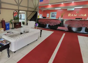 Ramada by Wyndham Mountain Home hotel thumbnail 5