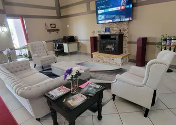 Ramada by Wyndham Mountain Home hotel thumbnail 7