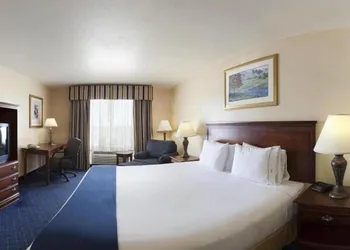 Holiday Inn Express Hotel & Suites Mountain Home by IHG hotel thumbnail 5