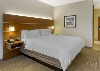 Holiday Inn Express Hotel & Suites Harrison by IHG hotel thumbnail 6