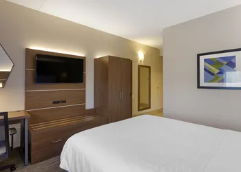 Holiday Inn Express Hotel & Suites Harrison by IHG hotel thumbnail 8