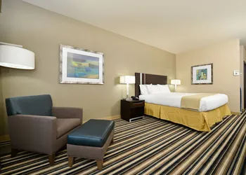 Holiday Inn Express & Suites Forrest City by IHG hotel thumbnail 7