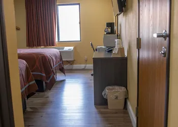 Super 8 by Wyndham Mountain Home hotel thumbnail 4