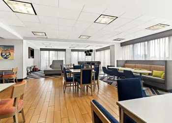 Hampton Inn Blytheville hotel thumbnail 2