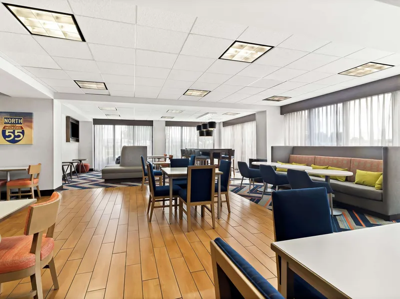 Hampton Inn Blytheville hotel detail image 2