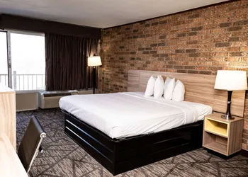 Days Inn by Wyndham Batesville AR hotel thumbnail 4