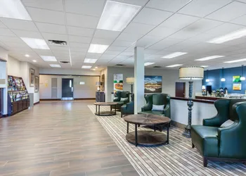 Quality Inn & Suites Mountain Home North hotel thumbnail 2