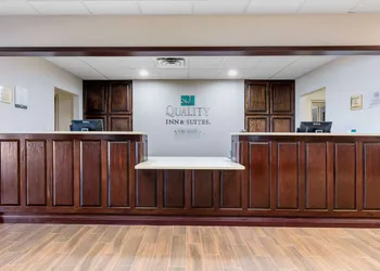 Quality Inn & Suites Mountain Home North hotel thumbnail 3