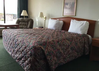 Sunset Inn Clarksville hotel thumbnail 5