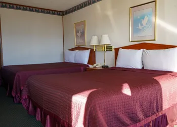 Sunset Inn Clarksville hotel thumbnail 7