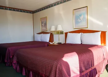 Sunset Inn Clarksville hotel thumbnail 8
