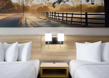 Quality Inn Waycross hotel thumbnail 6