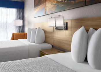 Days Inn by Wyndham Waycross hotel thumbnail 7
