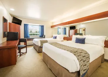 Microtel Inn & Suites by Wyndham Miami hotel thumbnail 5