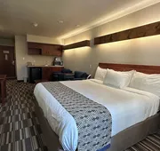 Microtel Inn & Suites by Wyndham Miami hotel detail image 7