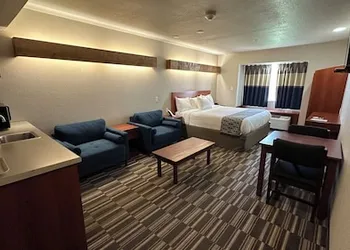 Microtel Inn & Suites by Wyndham Miami hotel thumbnail 8