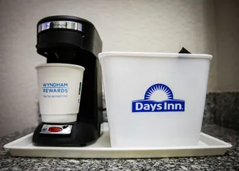 Days Inn by Wyndham Wagoner hotel thumbnail 4