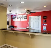 Econo Lodge Pryor hotel detail image 4