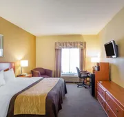 Quality Inn & Suites MidAmerica Industrial Park Area hotel detail image 5