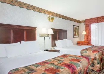 Days Inn by Wyndham Oneonta AL hotel thumbnail 4