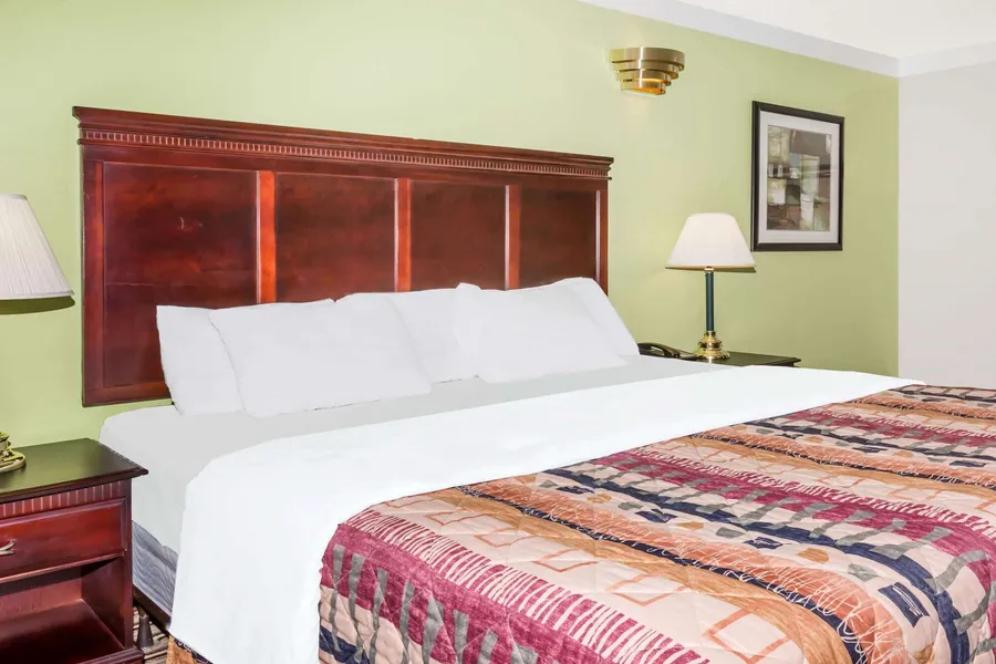 Days Inn by Wyndham Oneonta AL hotel detail image 6