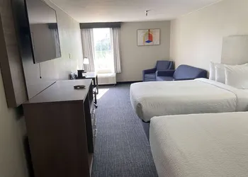 Days Inn & Suites by Wyndham Tahlequah hotel thumbnail 3