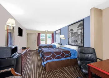 Super 8 by Wyndham Gadsden AL hotel thumbnail 6