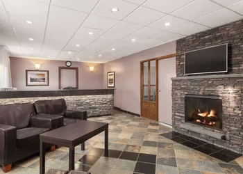 Travelodge by Wyndham Meadow Lake hotel thumbnail 3