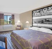 Super 8 by Wyndham Knoxville hotel detail image 3