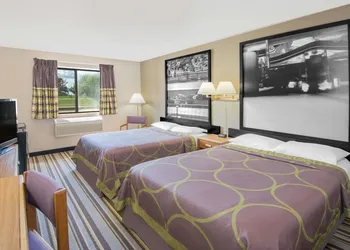 Super 8 by Wyndham Knoxville hotel thumbnail 5