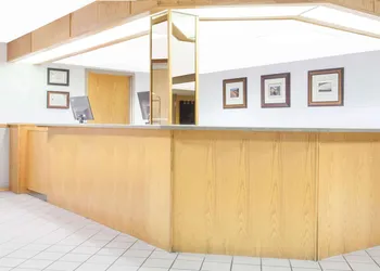 Super 8 by Wyndham Kenora hotel thumbnail 2