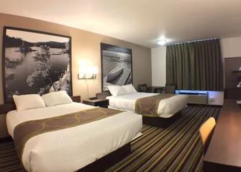 Super 8 by Wyndham Kenora hotel thumbnail 7