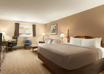 Travelodge by Wyndham Kenora hotel thumbnail 3