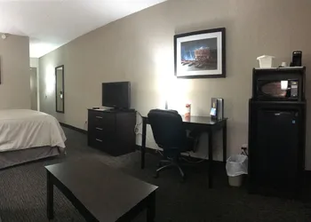 Super 8 by Wyndham Timmins ON hotel thumbnail 8