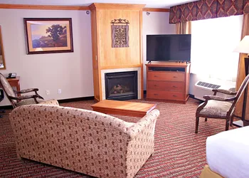 Holiday Inn Express & Suites Fort Pierre by IHG hotel thumbnail 5