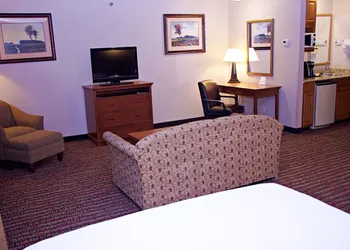 Holiday Inn Express & Suites Fort Pierre by IHG hotel thumbnail 6