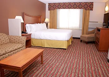 Holiday Inn Express & Suites Fort Pierre by IHG hotel thumbnail 7