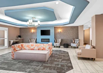 La Quinta Inn & Suites by Wyndham Searcy hotel thumbnail 4